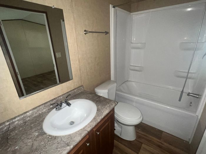 Shady Acres MH & RV Resort - Unit 115 - Bathroom