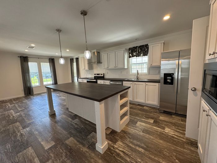 Lakewood Village MHC and RV Resort - Unit 149 - Kitchen