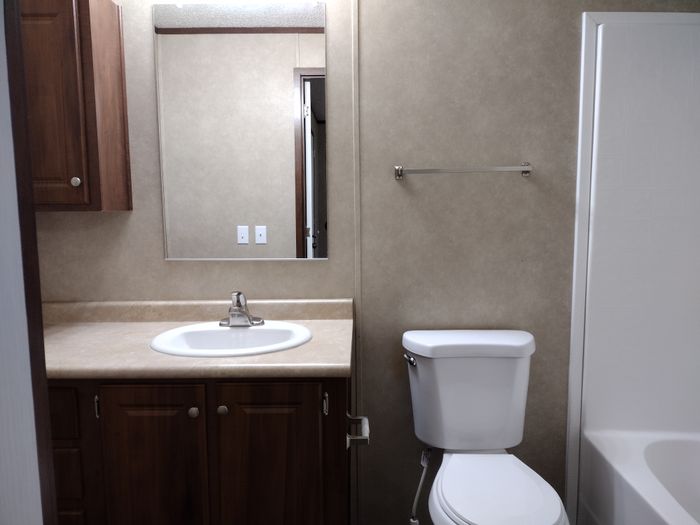 Pasadena MHC - Unit FRE2316 - Bathroom