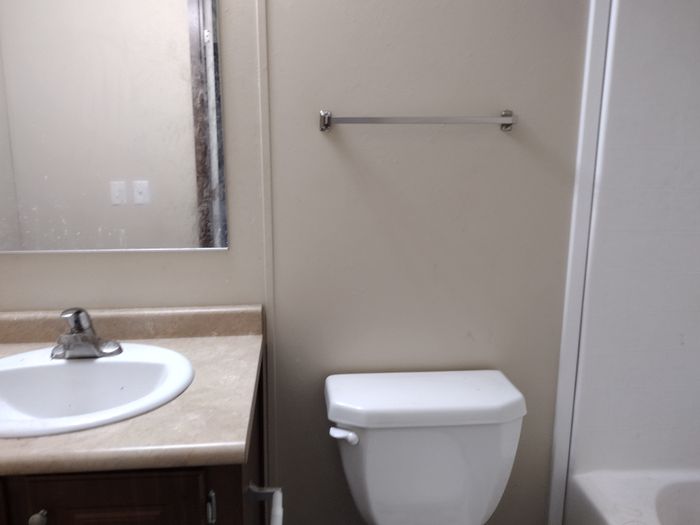 Pasadena MHC - Unit FRE2324 - Bathroom