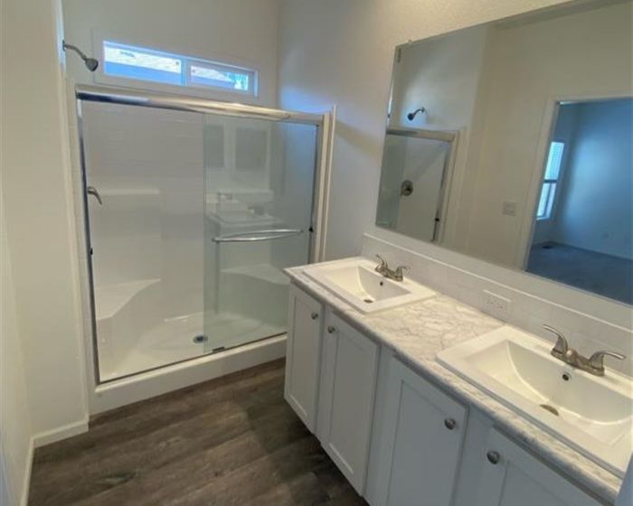 Grand Missouri - Unit 203 - Bathroom