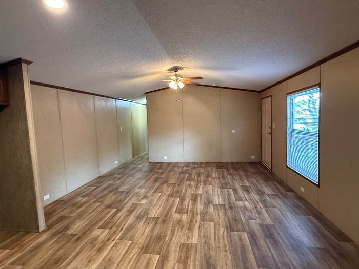 Shady Acres MH & RV Resort - Unit 233 - Interior