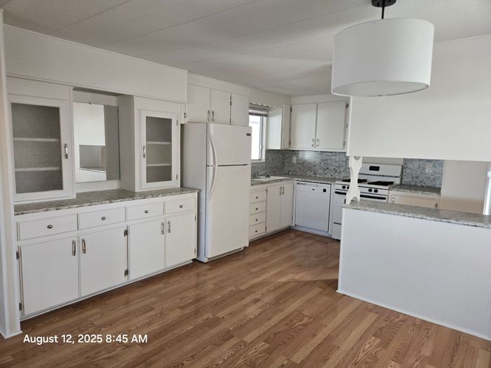 Parkhaven Estates - Unit 127N - Kitchen