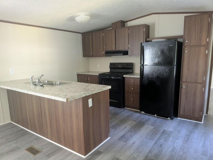 Shade Tree - Unit 73 - Kitchen