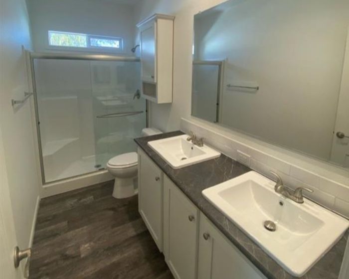 Grand Missouri - Unit 258 - Bathroom