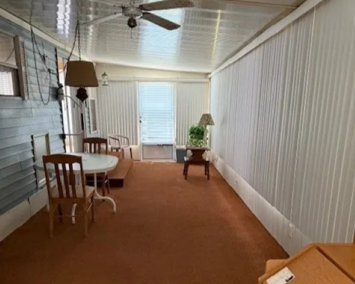 Floridian Sandalwood - Unit G10 - Interior