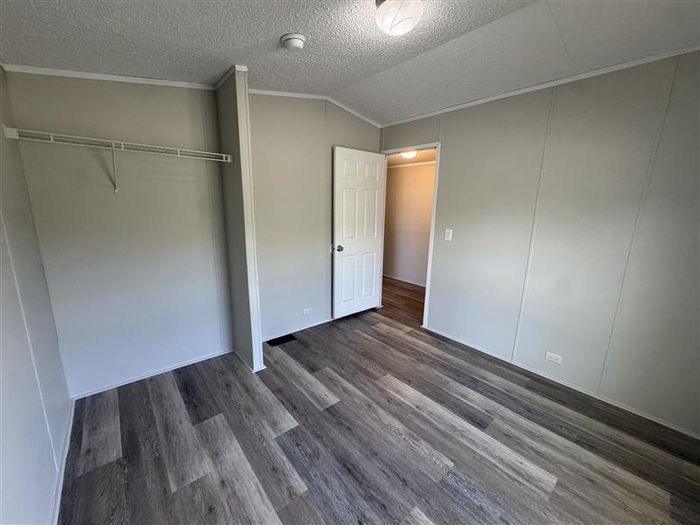 Fort Wayne MHC - Unit 739 - Bedroom