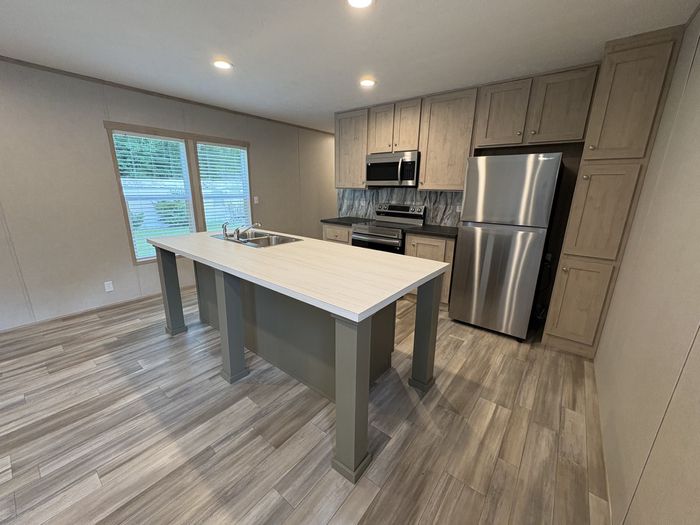 Pleasant Ridge MHP - Unit 120S - Kitchen