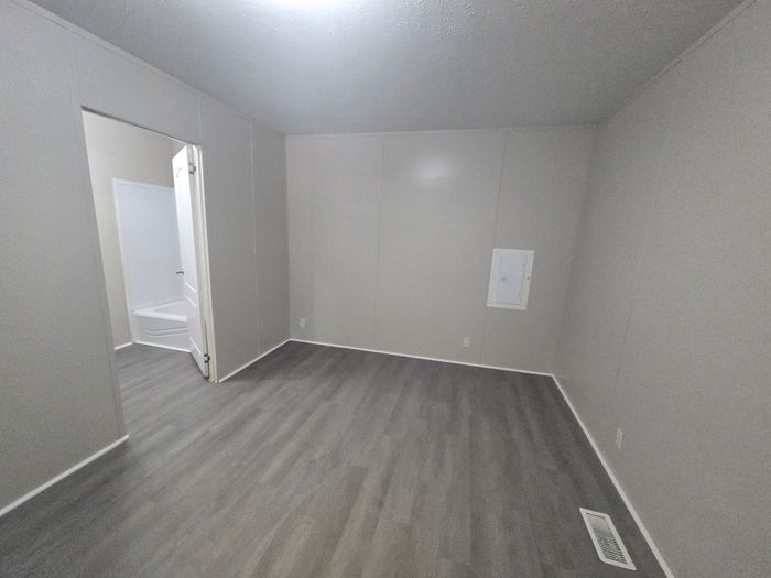 Clayton MHP - Unit 52 - Interior
