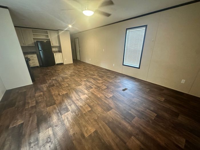 Rolling Hills MHP - Unit 40 - Interior