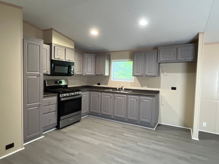 Countryside MHP OK - Unit 14 - Kitchen