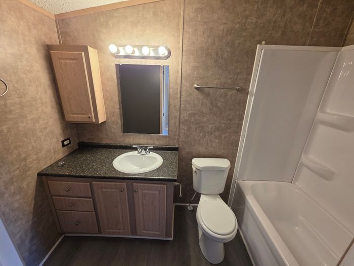 Countryside MHP OK - Unit 79 - Bathroom
