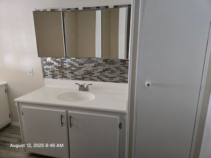 Parkhaven Estates - Unit 127N - Bathroom