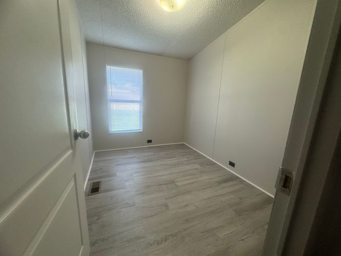 The Orchards/Paradise - Unit 25 - Bedroom