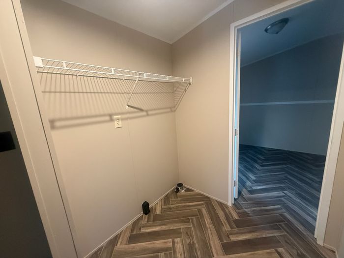 Rolling Hills MHP - Unit 20 - Entryway