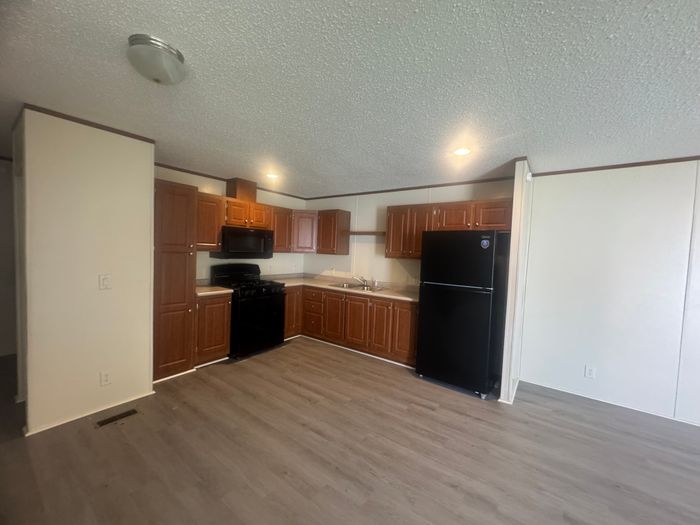 The Orchards/Paradise - Unit 70 - Kitchen