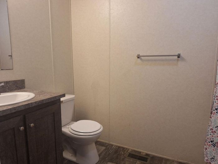 Sherwood Heights - Unit 120 - Bathroom