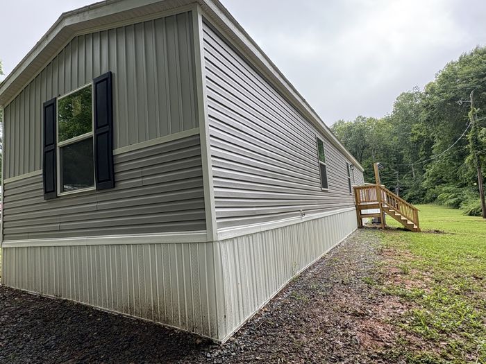 Willow Oaks MHP - Unit 104W - Exterior
