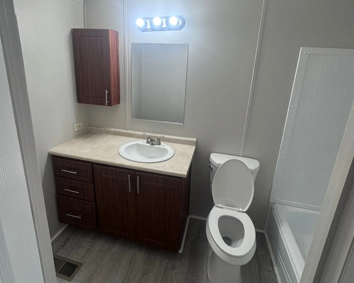 Imperial MHC - Unit O134 - Bathroom