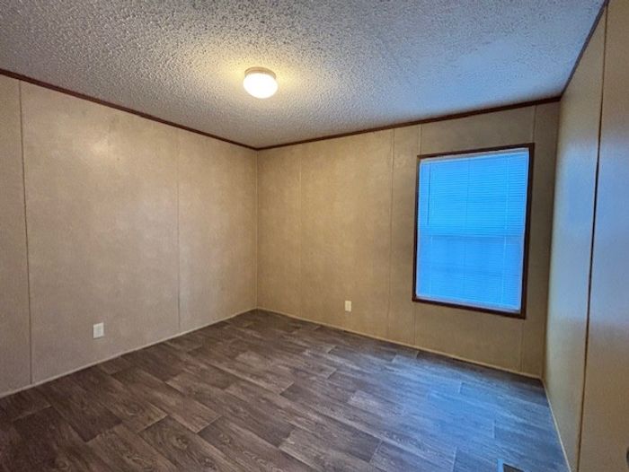 Fort Wayne MHC - Unit 249 - Bedroom