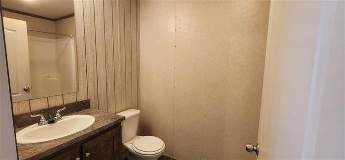 Ravines - Unit 9 - Bathroom