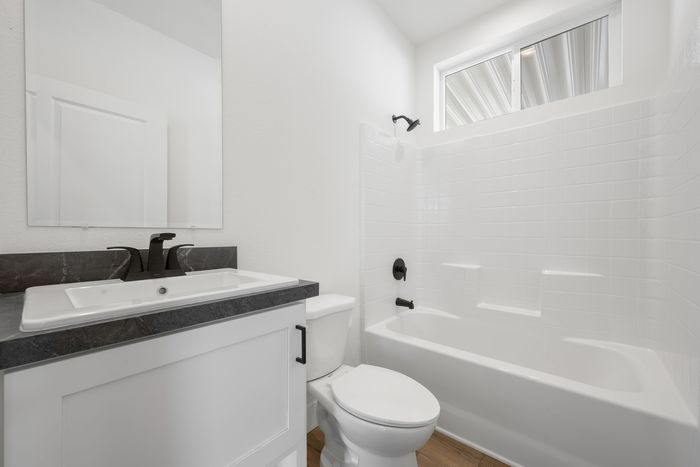 The Lakes at Hemet West - Unit 405 - Bathroom