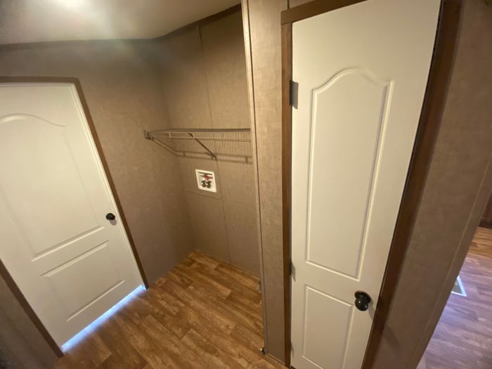 Sunnyvale Estates MHP - Unit 158 - Entryway