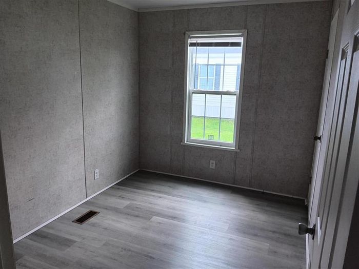 Pine Crest - Unit 25 - Bedroom