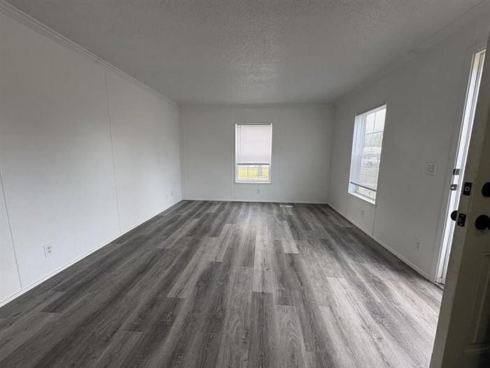 South Bluff MHP - Unit 307 - Interior