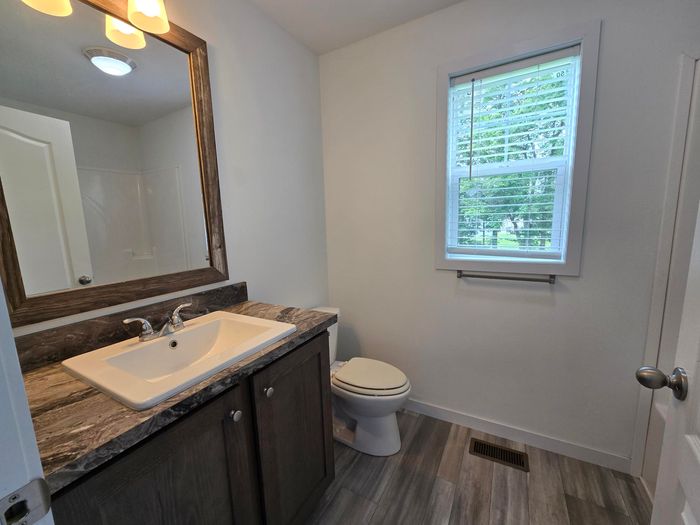 Madison MHC - Unit CV18 - Bathroom