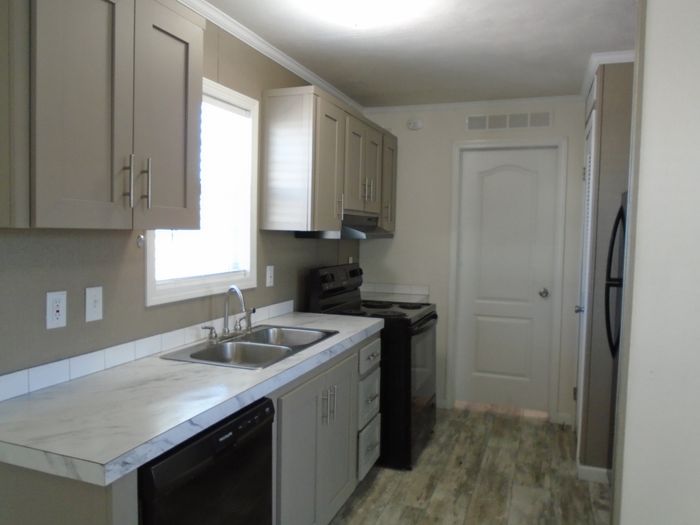 Paradise Valley - Unit 92 - Kitchen