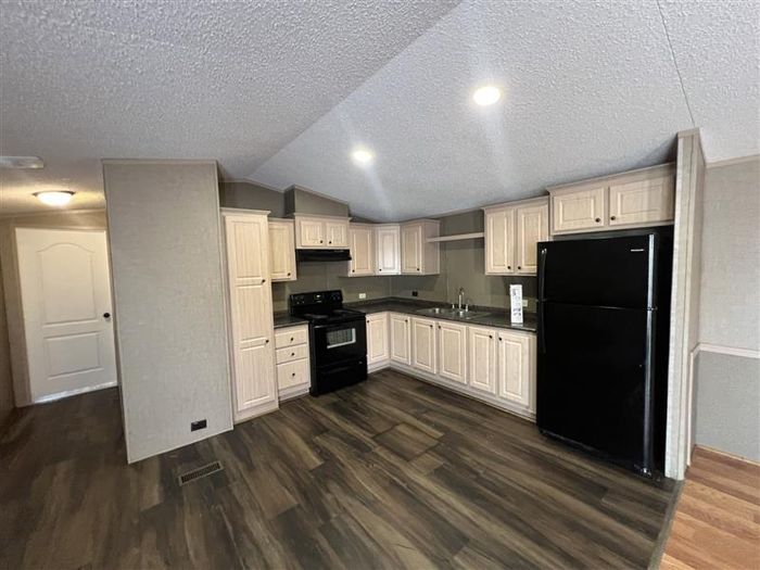 Shady Acres MH & RV Resort - Unit 224 - Kitchen