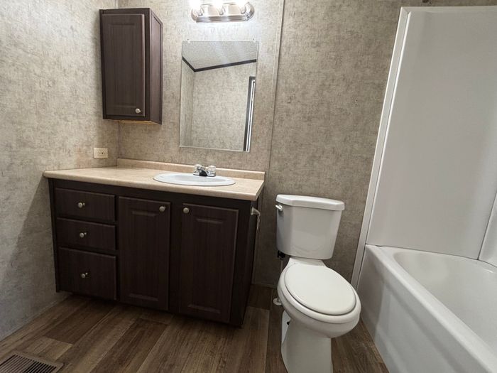 Bluegrass Meadows - Unit B22 - Bathroom