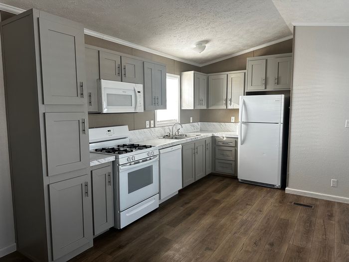 Estrella Valley - Unit 39 - Kitchen