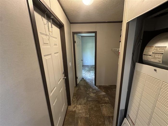 Fort Wayne MHC - Unit 104 - Entryway