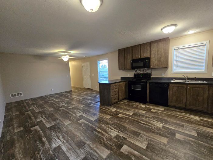 Madison MHC - Unit CV19 - Kitchen