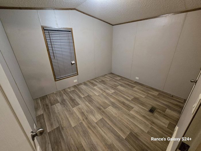 Rolling Hills MHP - Unit 71 - Interior