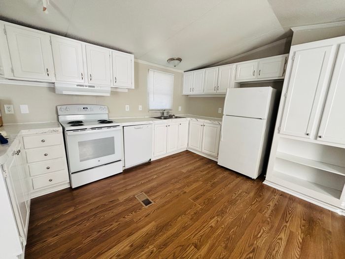 Sun Meadows - Unit 78 - Kitchen