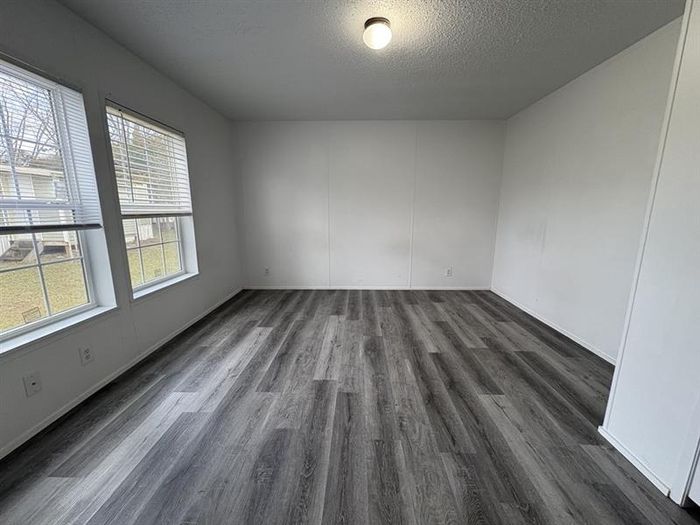South Bluff MHP - Unit 307 - Interior