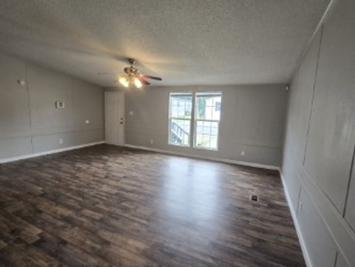 Lafayette Park MHP - Unit 90 - Interior