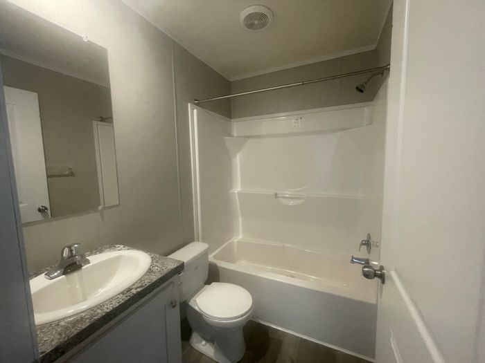 Alliance Vista MH and RV Park - Unit H10 - Bathroom