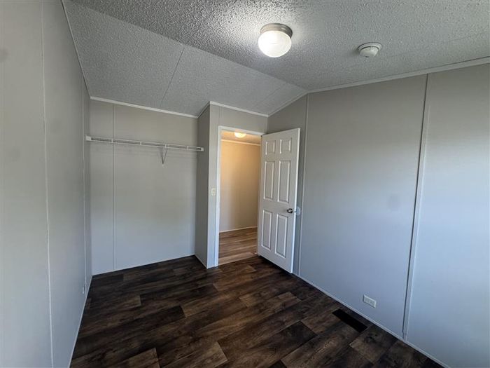 Fort Wayne MHC - Unit 739 - Bedroom