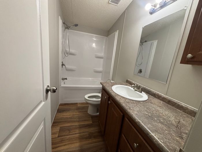 Bluegrass Meadows - Unit A10 - Bathroom