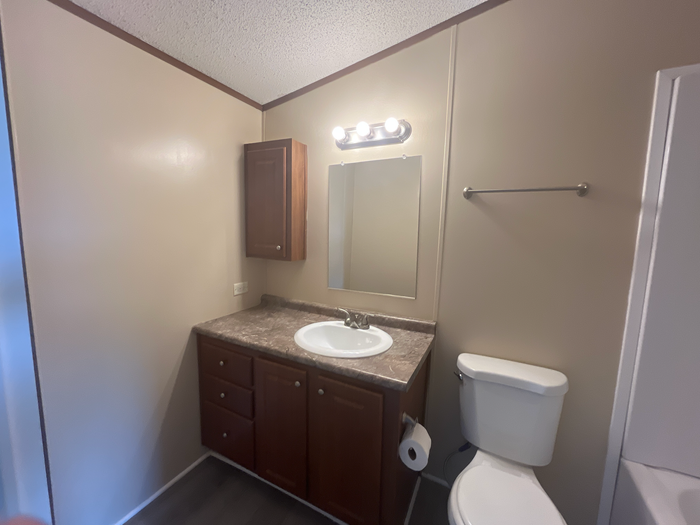 Eastern Villa MHP OK - Unit 92 - Bathroom
