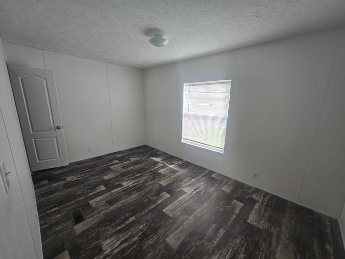 Tara MHP - Unit MRE25 - Bedroom