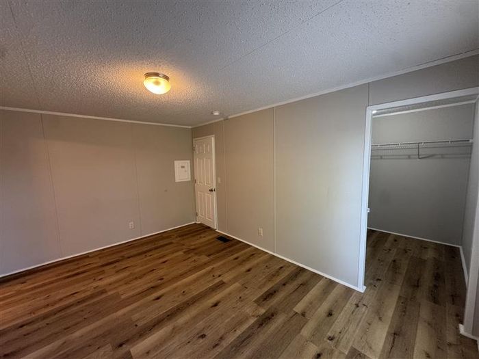 Fort Wayne MHC - Unit 528 - Bedroom