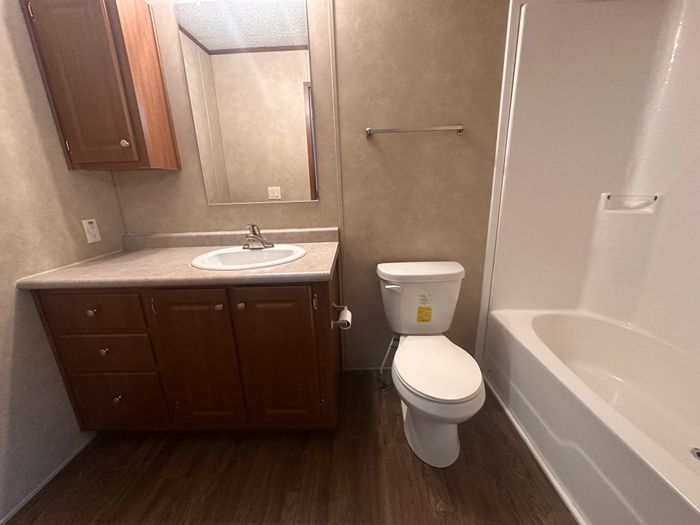 Pasadena MHC - Unit FRE2328 - Bathroom