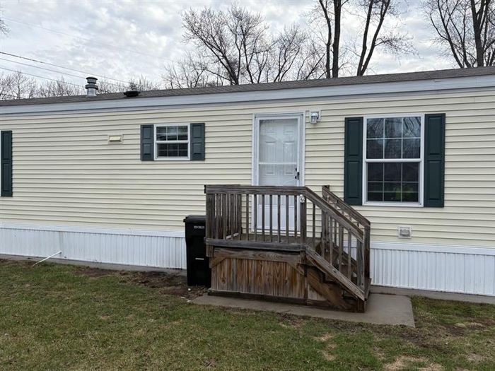 South Bluff MHP - Unit 307 - Exterior