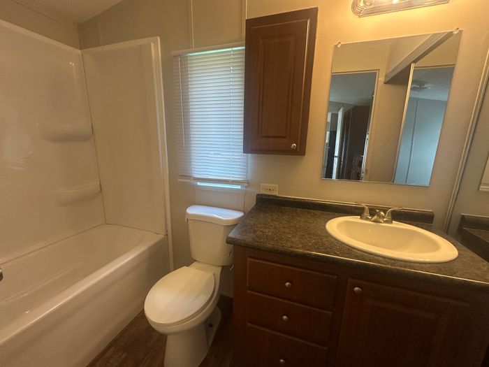 Wheel Estate - Unit 2985JCW - Bathroom