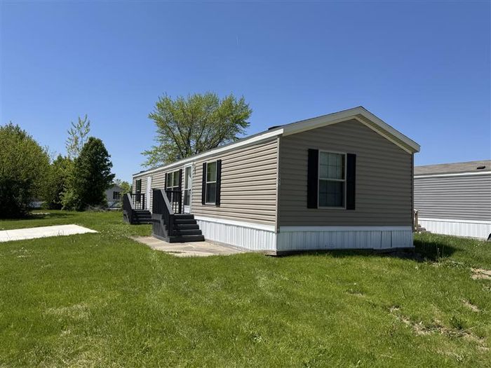 Fort Wayne MHC - Unit 847 - Exterior, Street View